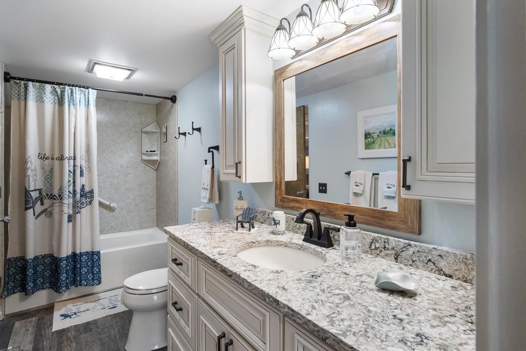 04040 Wildwood Drive Unit: 6