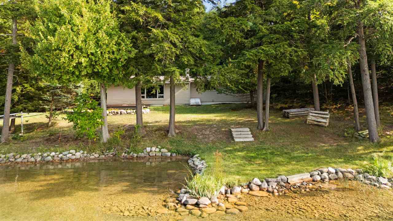 6024 Lake Grove Road