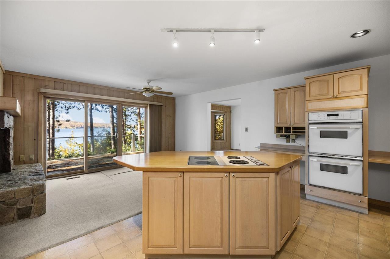 818 Whitfield View
