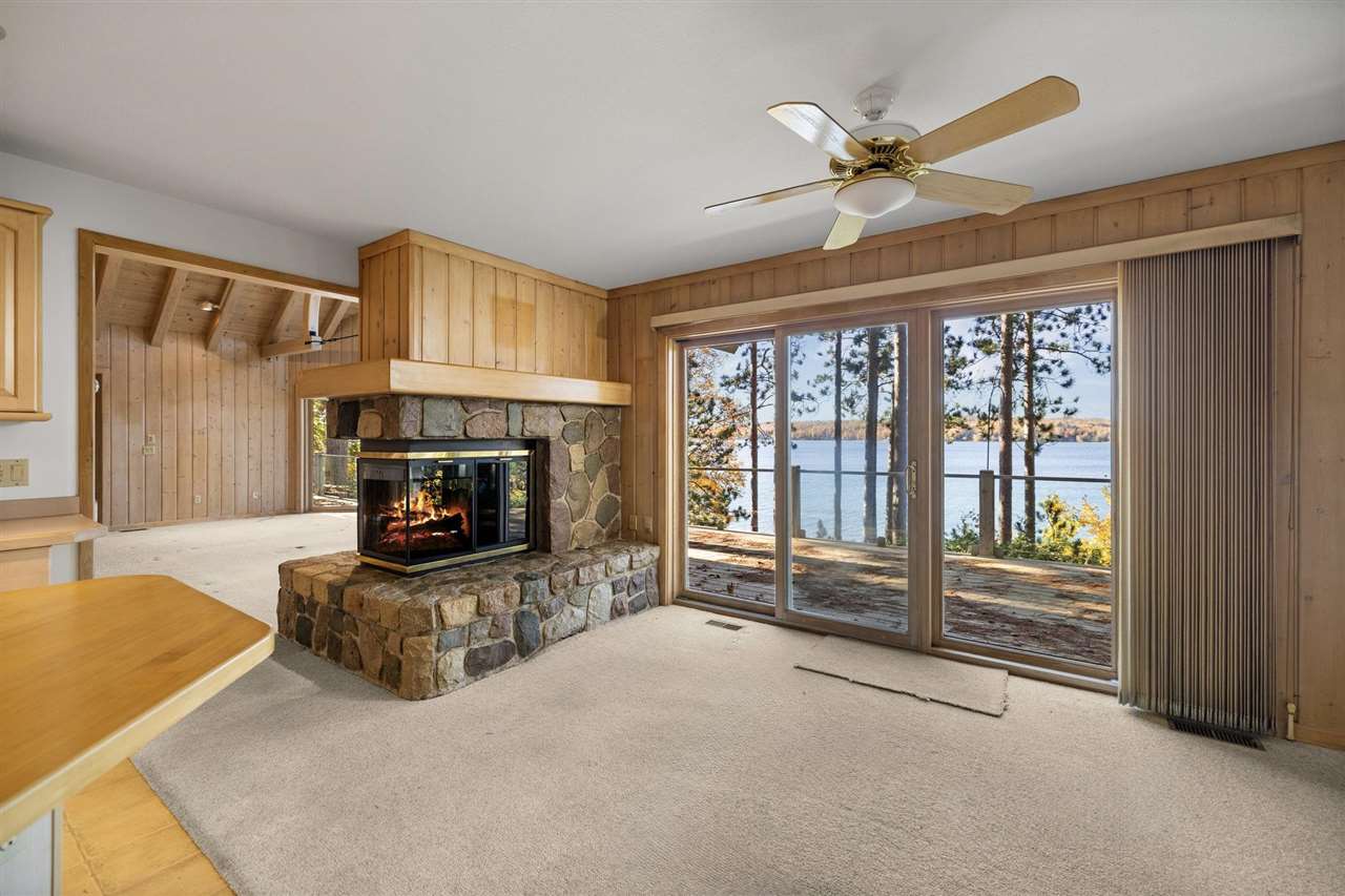 818 Whitfield View