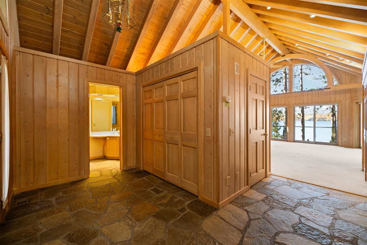 818 Whitfield View