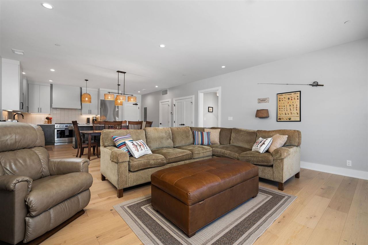 4041 Renwick Lane Unit: 14