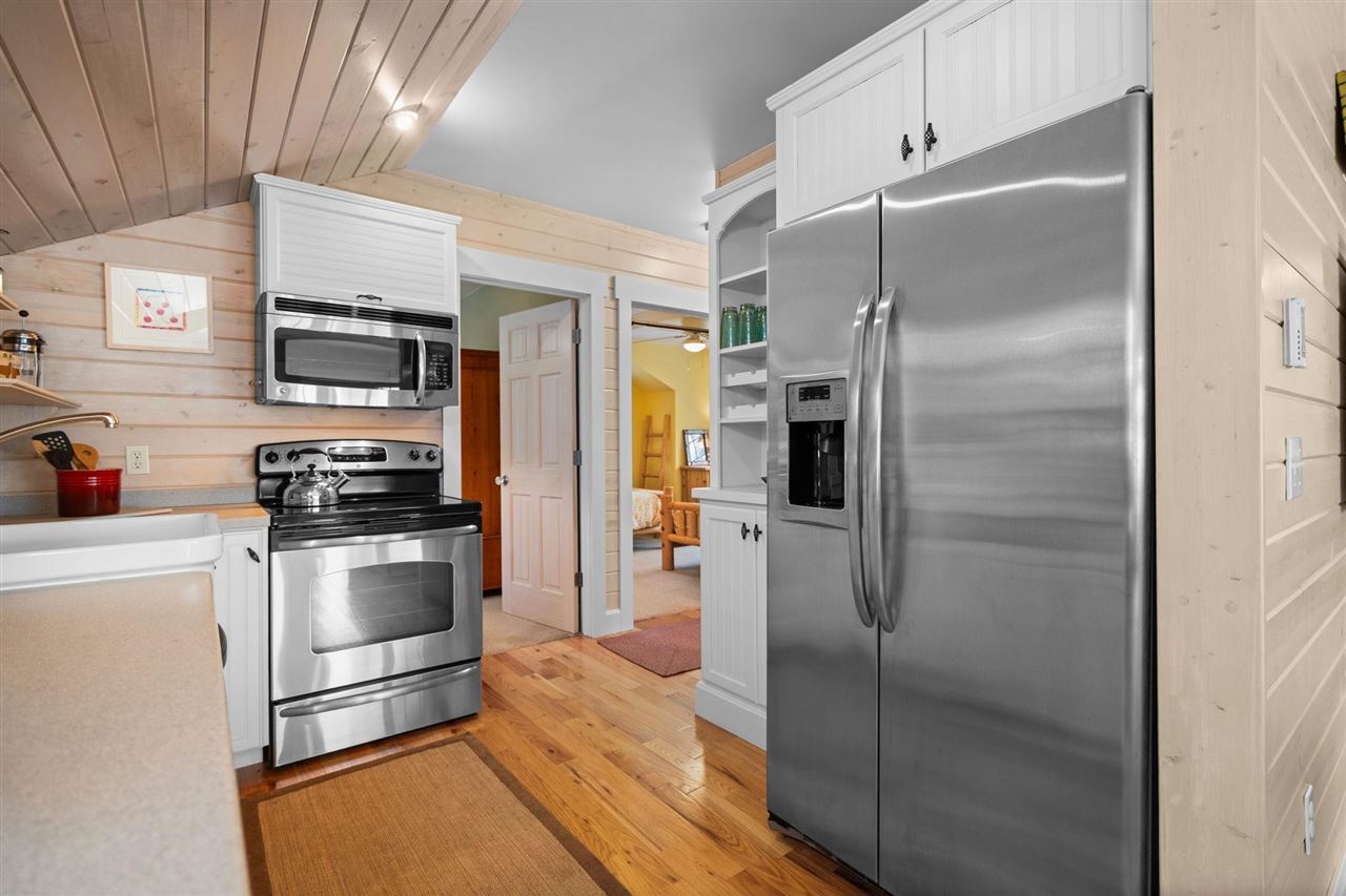 5382 Lake Grove Road