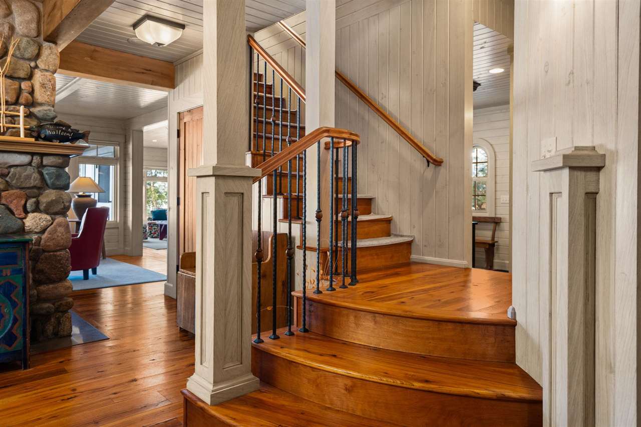 5382 Lake Grove Road