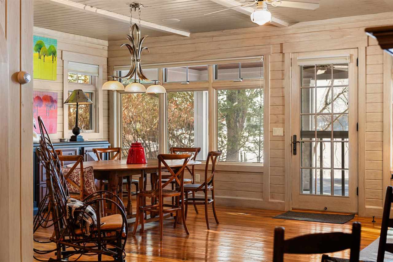 5382 Lake Grove Road