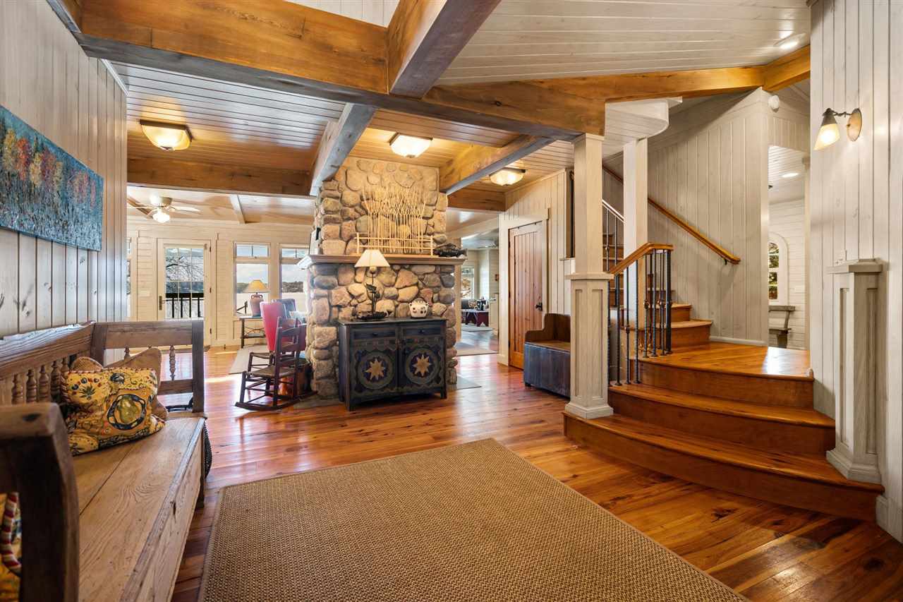 5382 Lake Grove Road