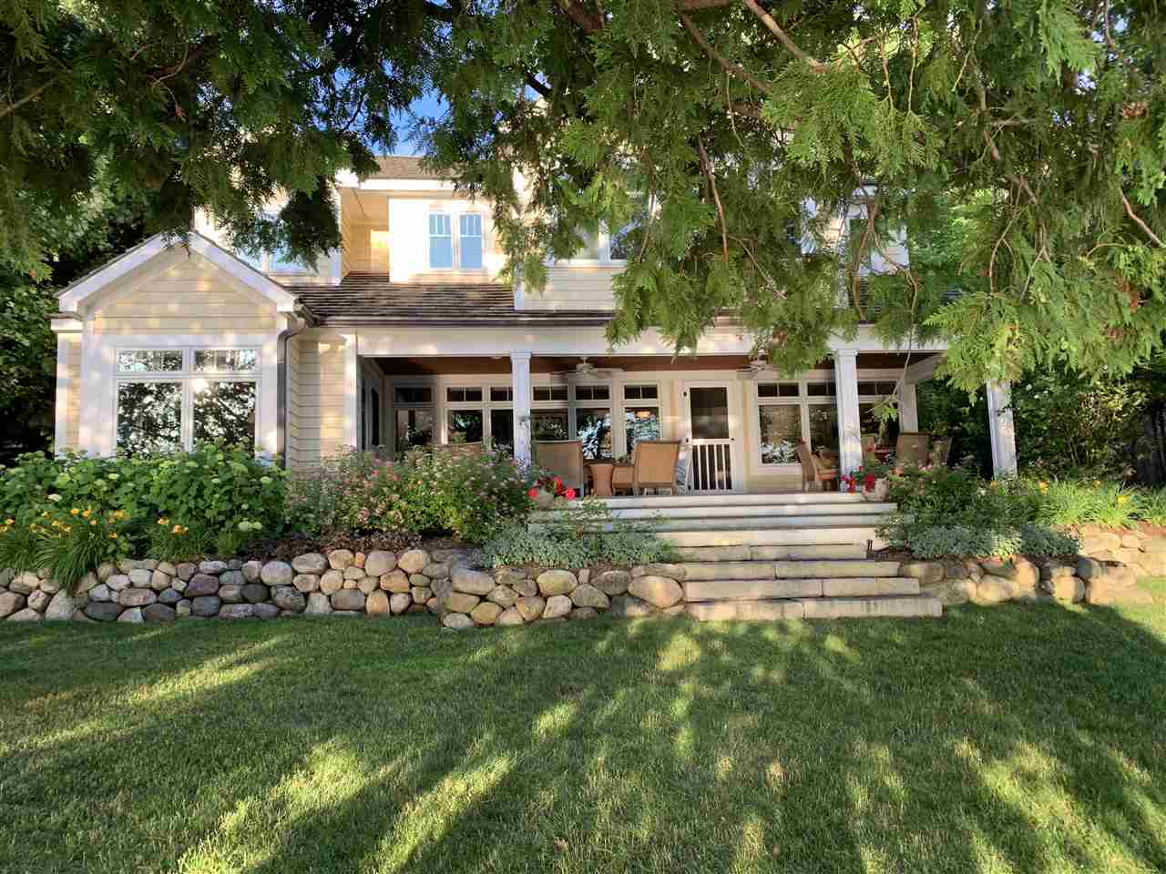 5382 Lake Grove Road