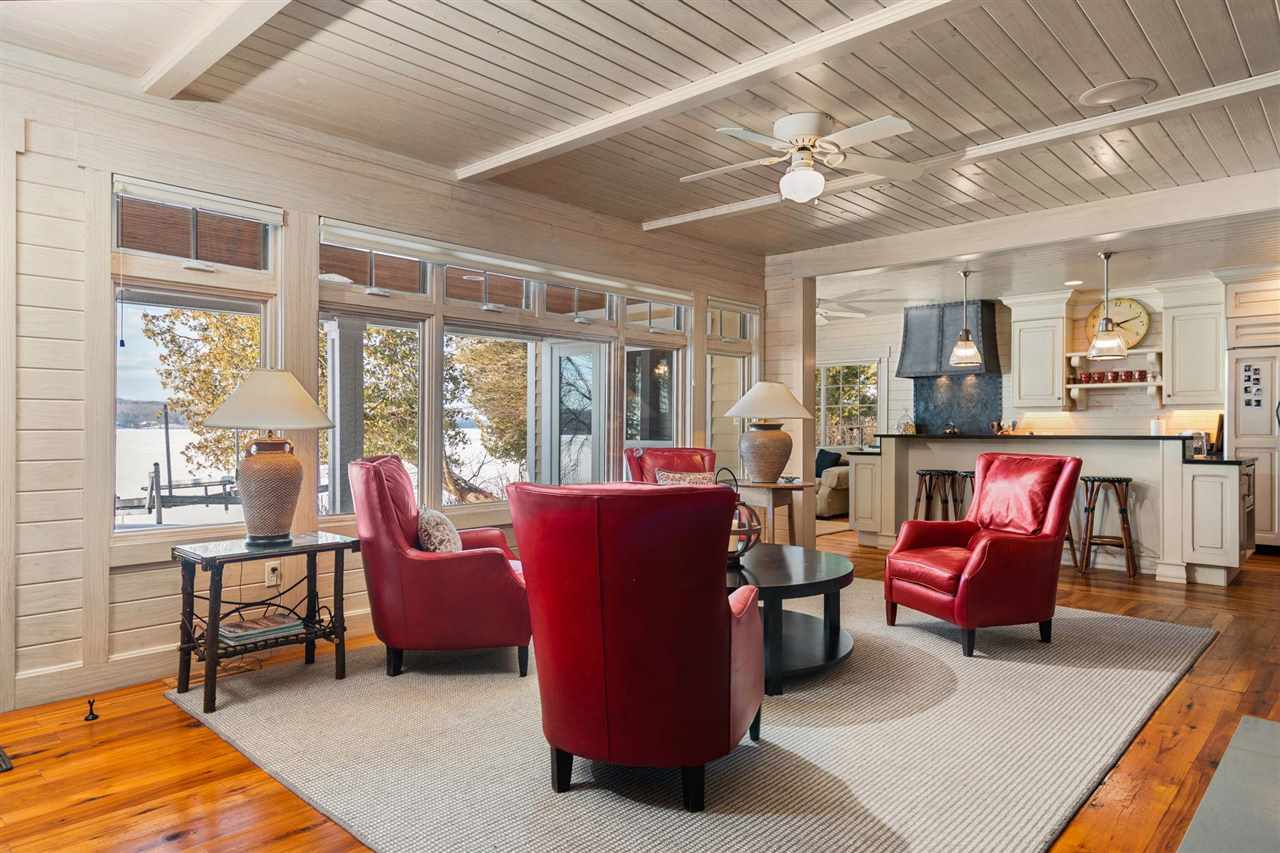 5382 Lake Grove Road