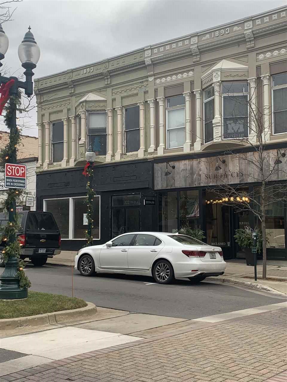 322 E Mitchell