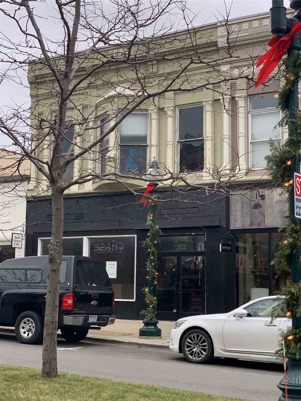 322 E Mitchell