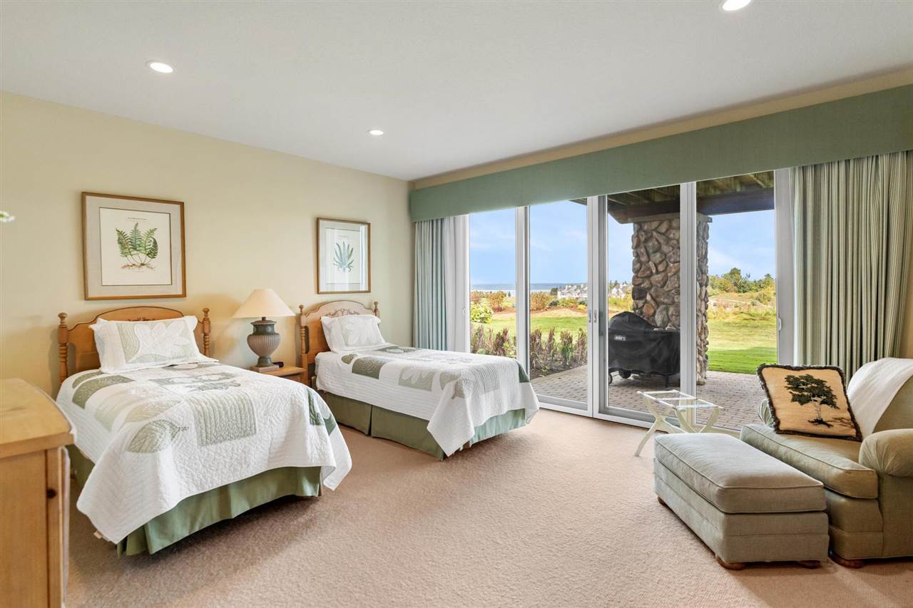 6460 Quarry Ridge Drive Unit: 18