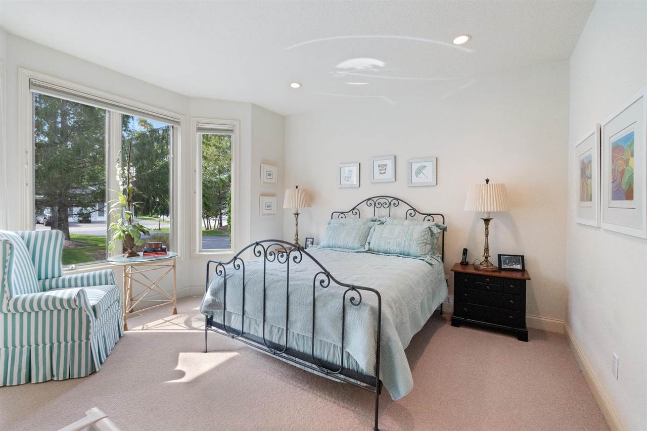 6460 Quarry Ridge Drive Unit: 18