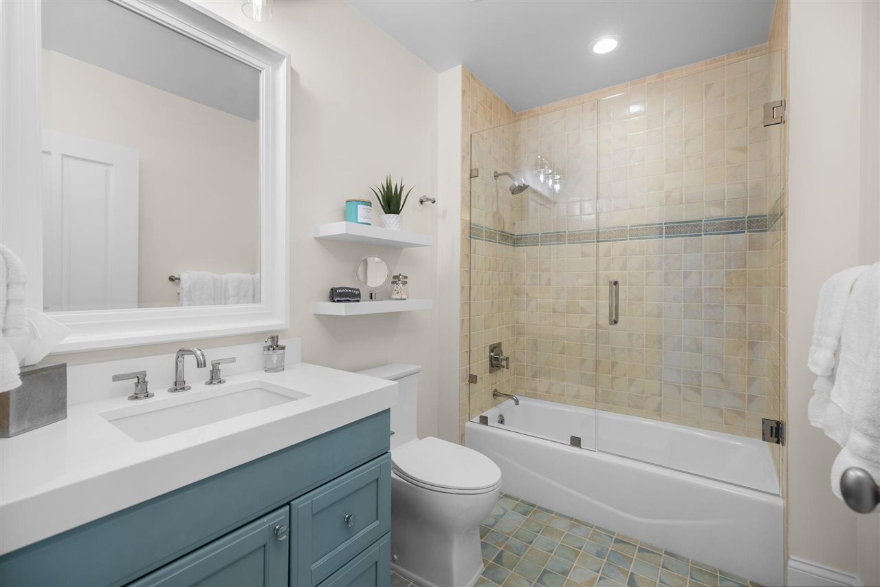 6194 Bay Ridge Drive