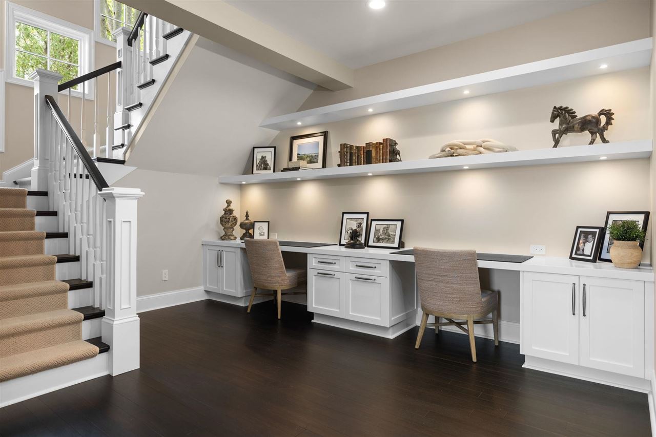 6194 Bay Ridge Drive