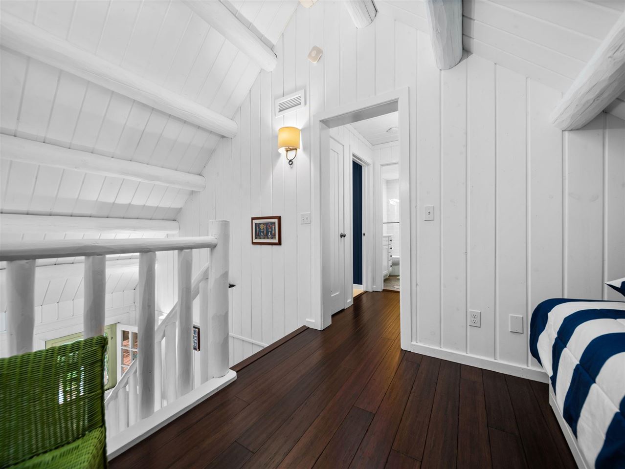 2286 Eagle Island Road