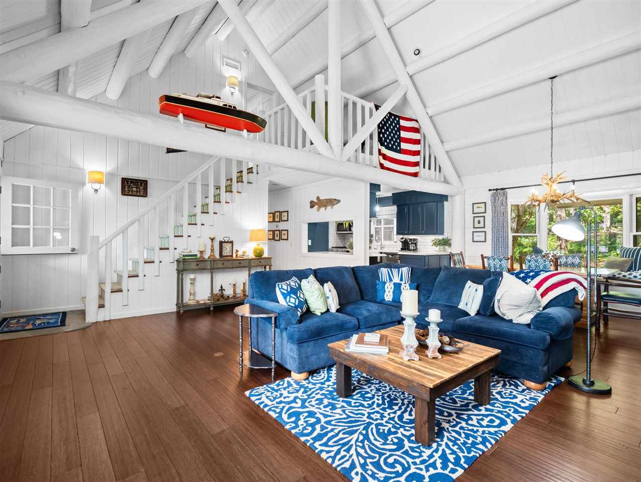 2286 Eagle Island Road