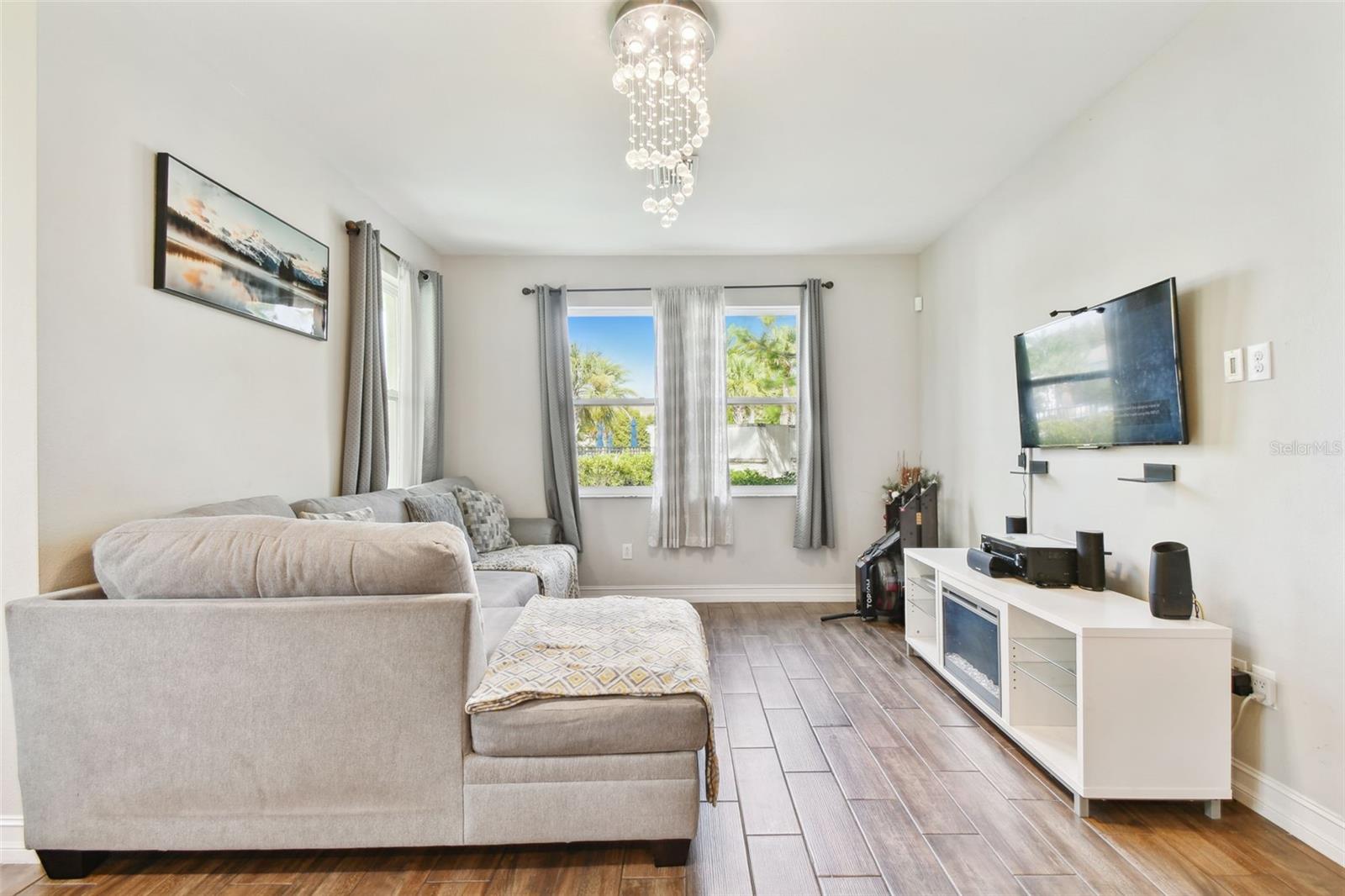 18818 NOBLE CASPIAN DR