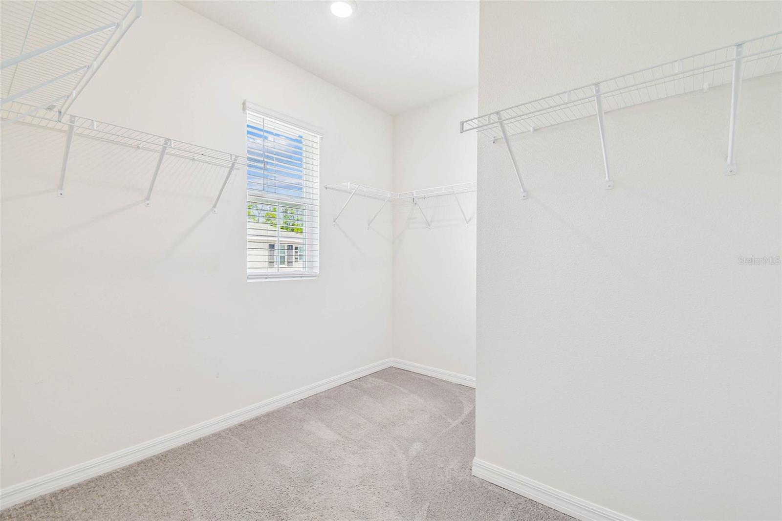 2449 MOON SHADOW RD