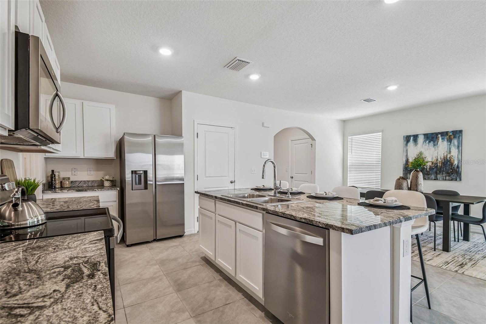 2449 MOON SHADOW RD