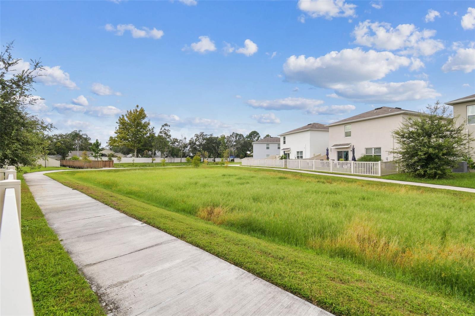 2449 MOON SHADOW RD