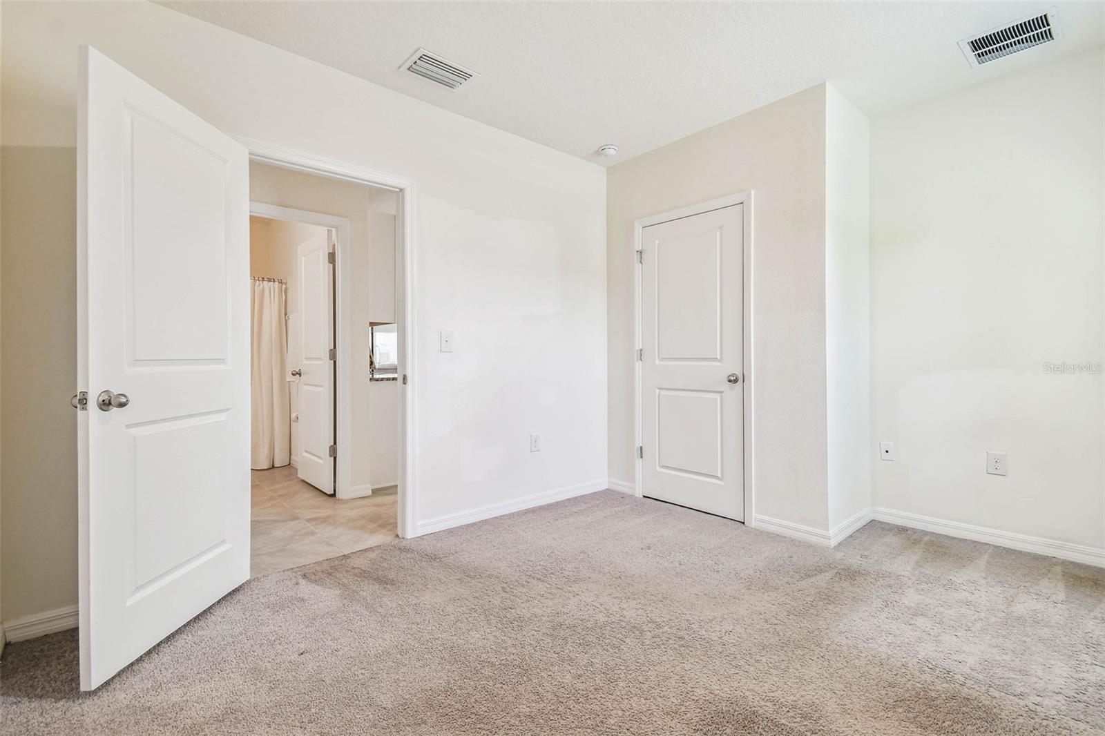 2449 MOON SHADOW RD