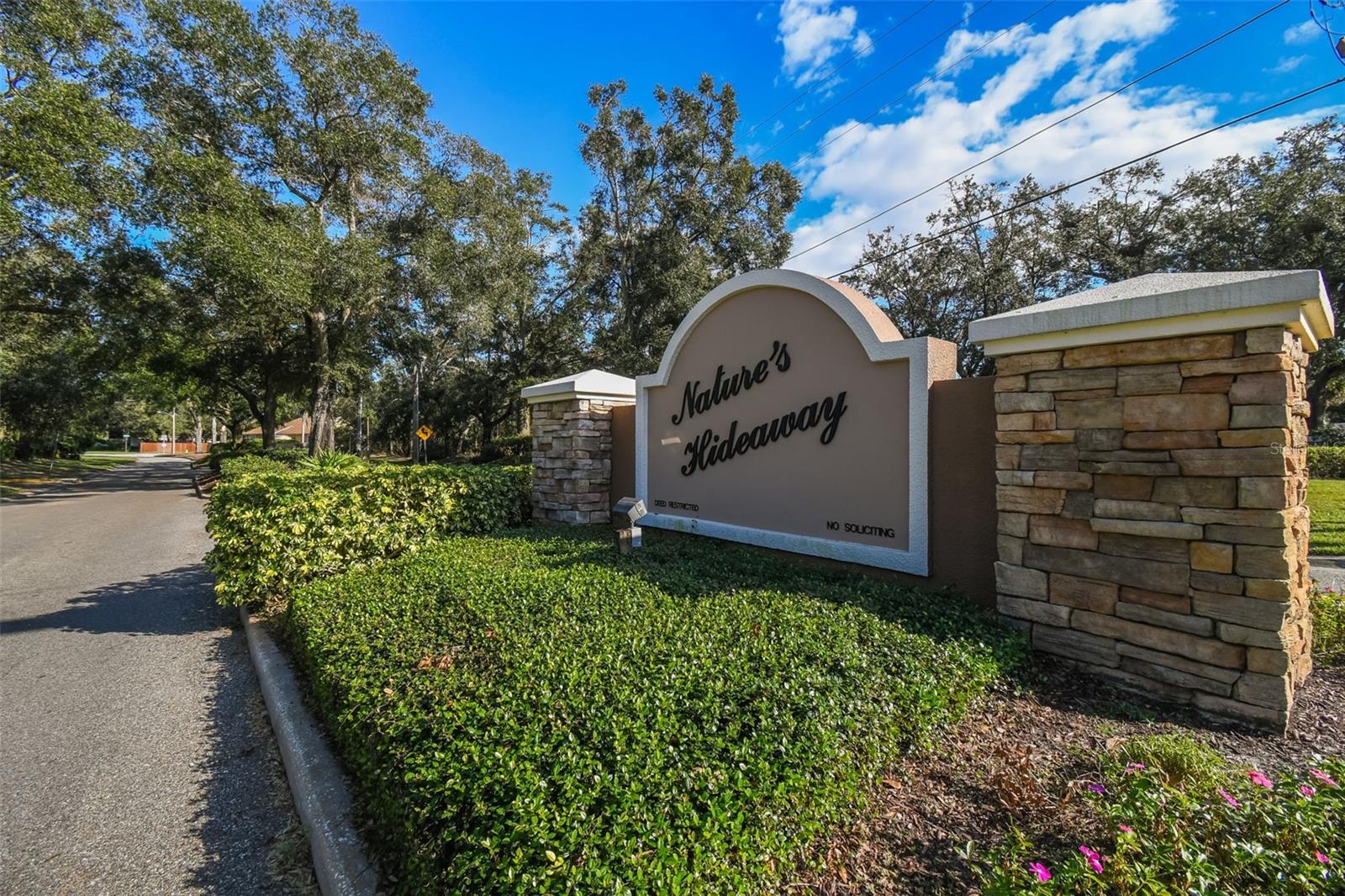 7115 HUMMINGBIRD LN