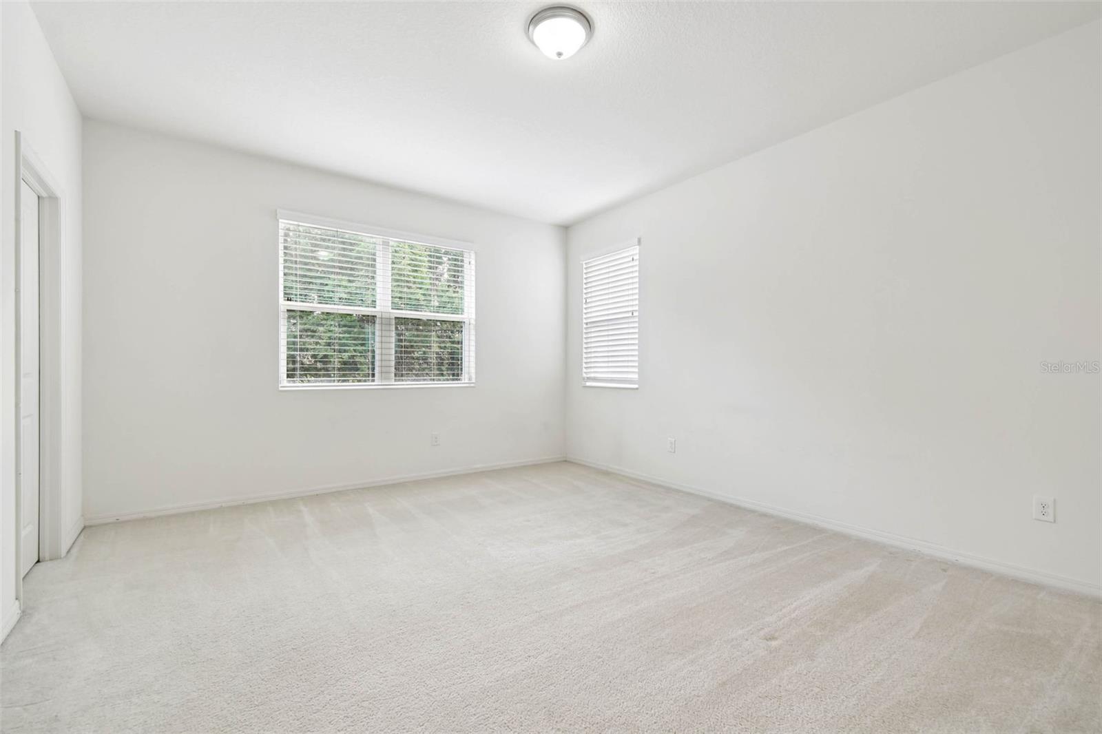 12072 LAKE BLVD