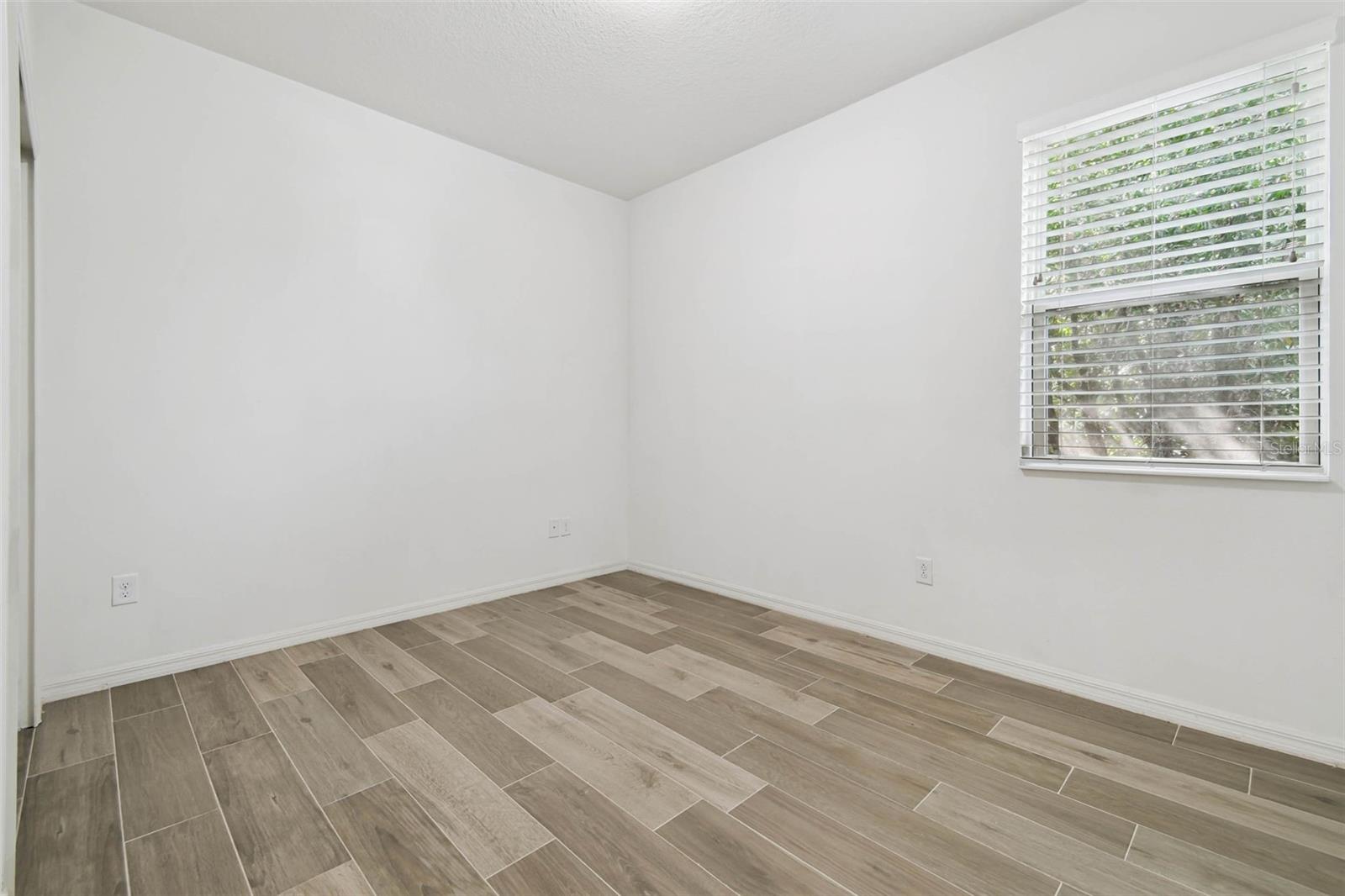12072 LAKE BLVD