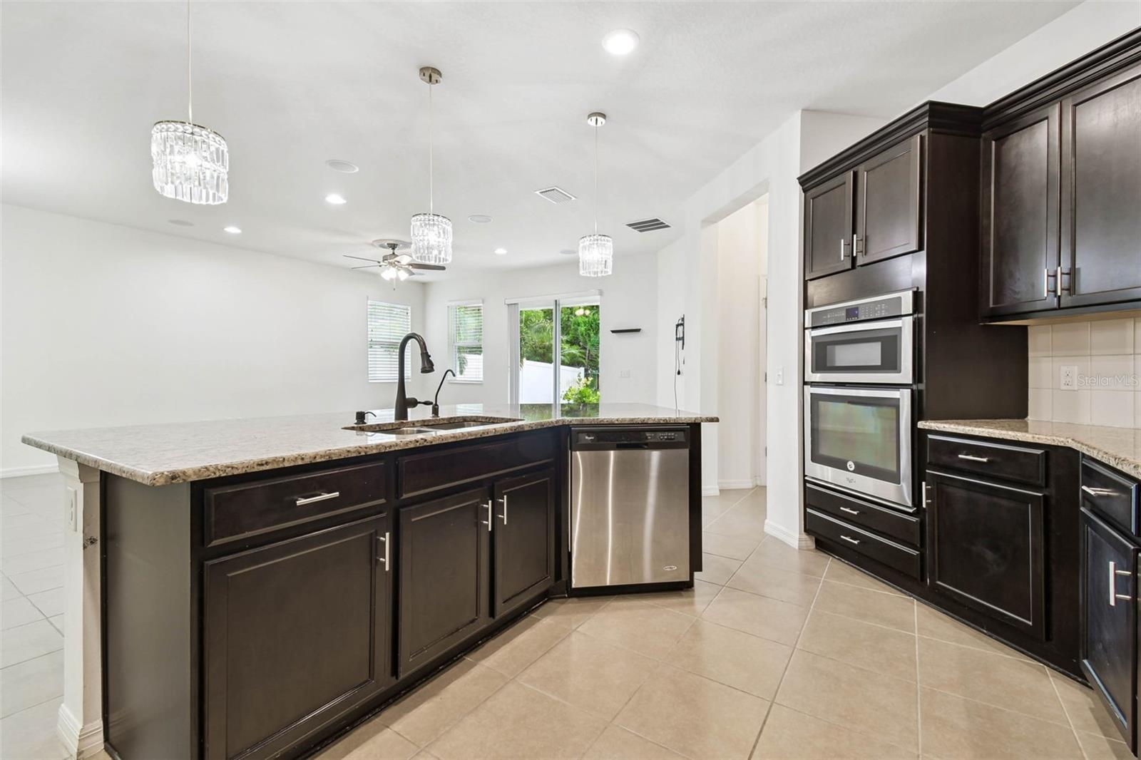 12072 LAKE BLVD