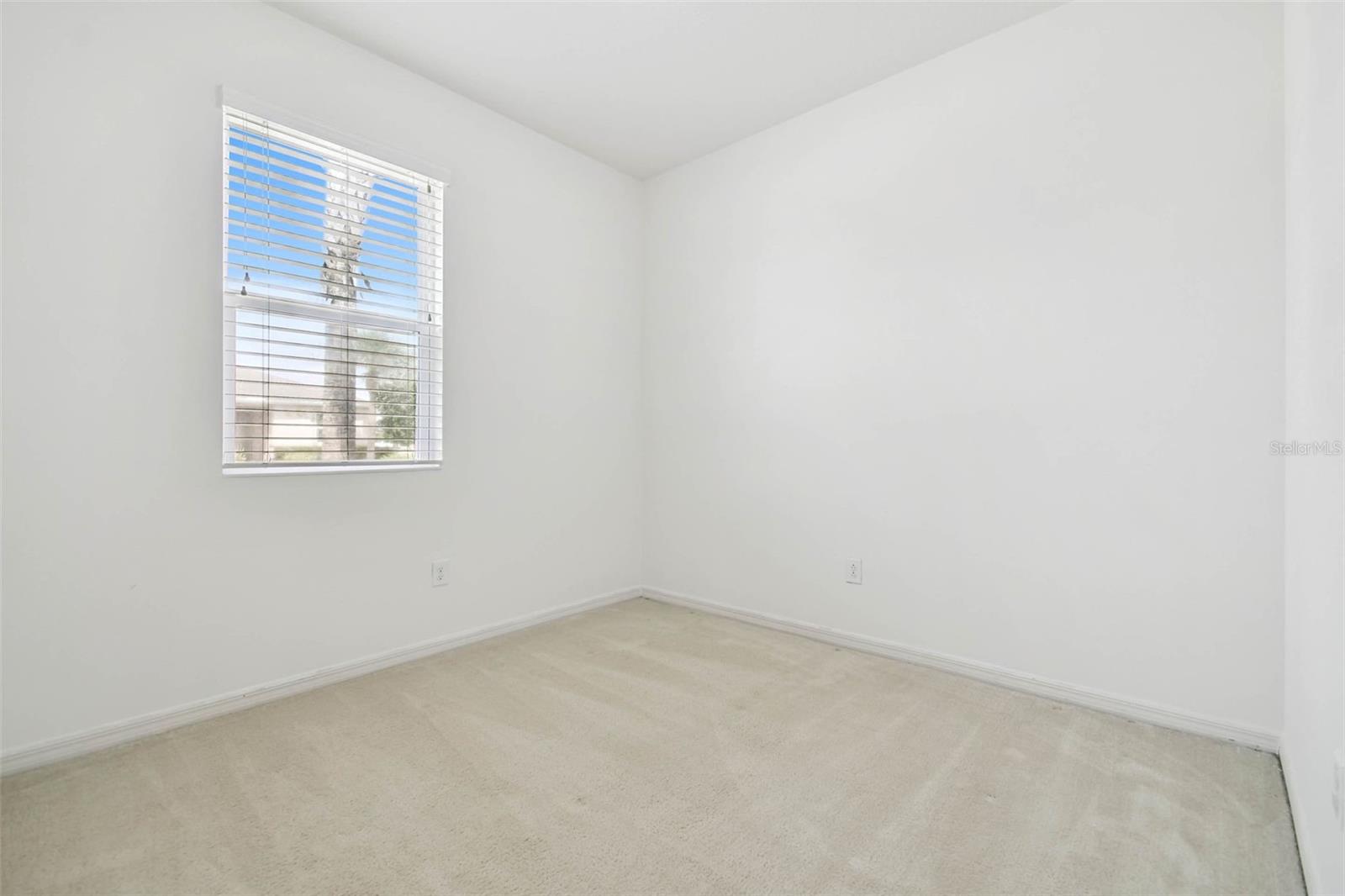 12072 LAKE BLVD