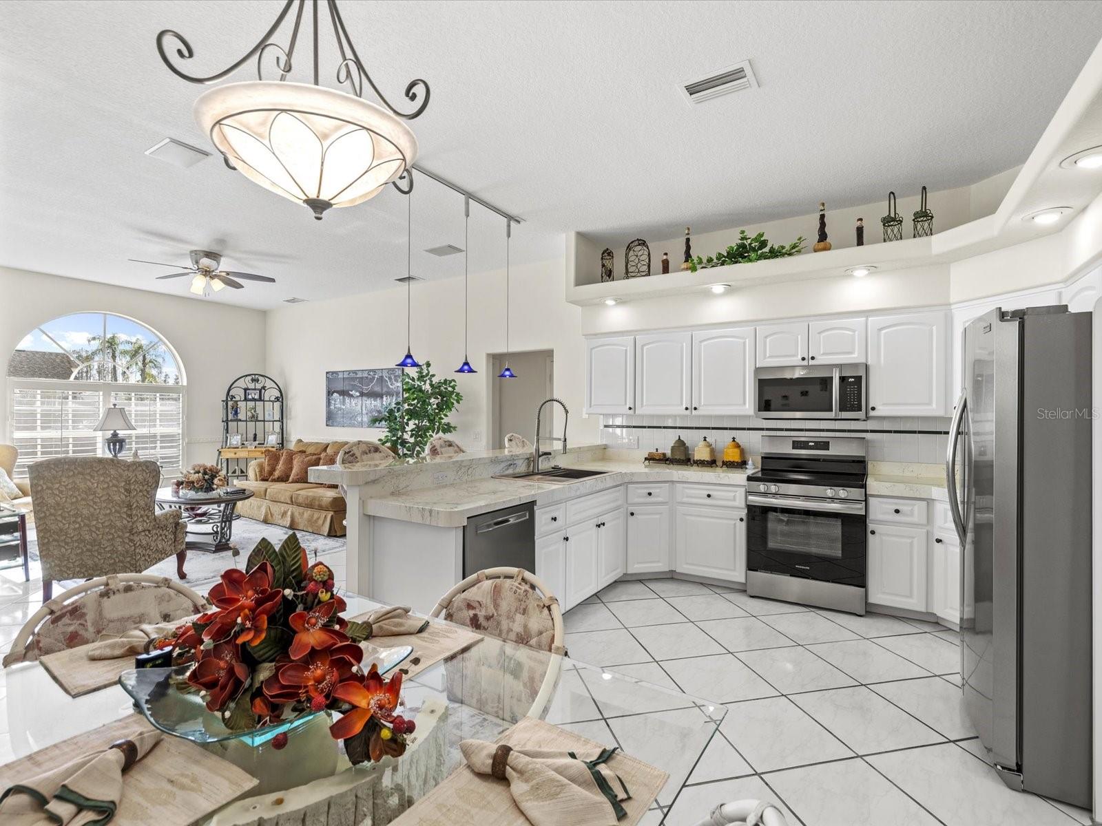 8704 CYPRESS LAKES BLVD