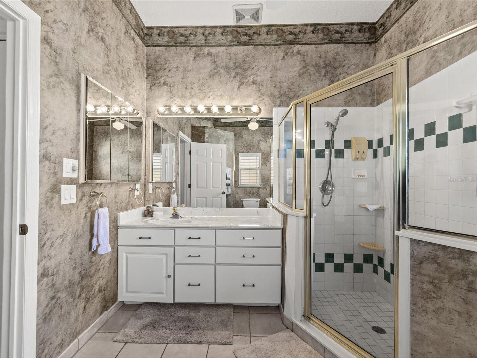 8704 CYPRESS LAKES BLVD