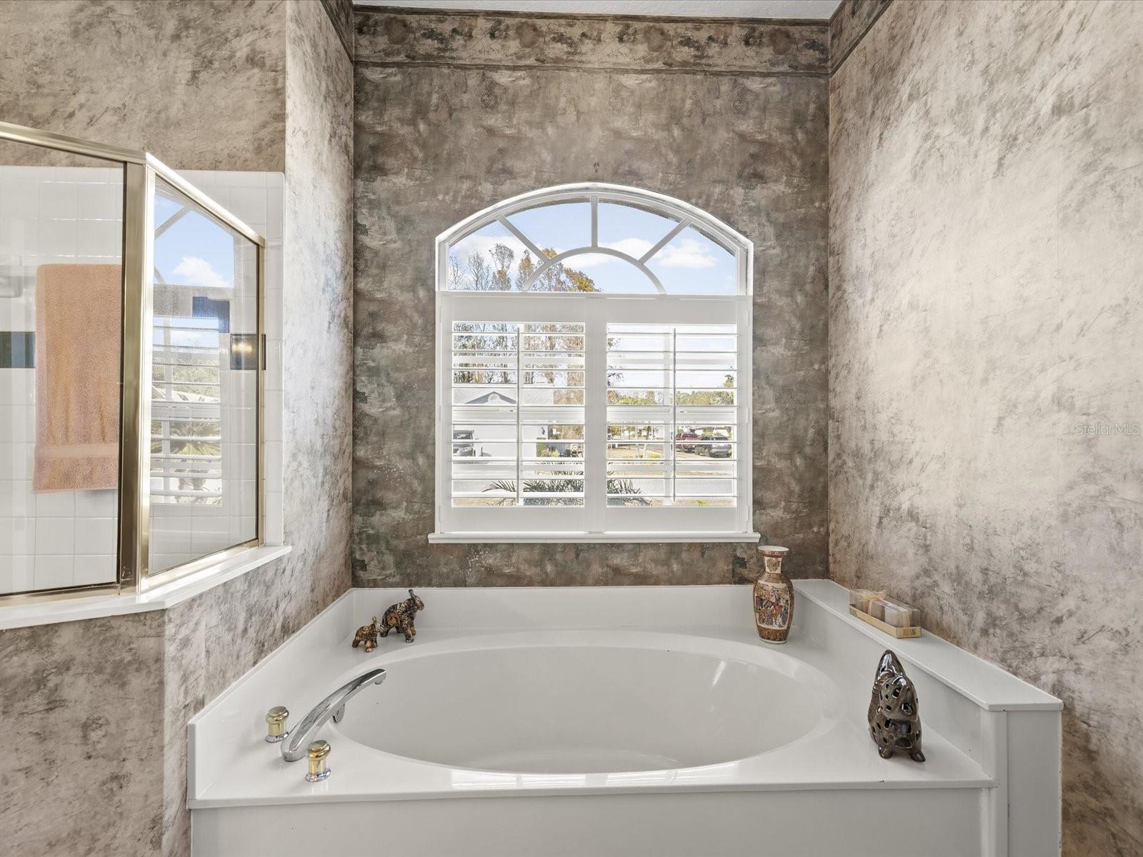 8704 CYPRESS LAKES BLVD