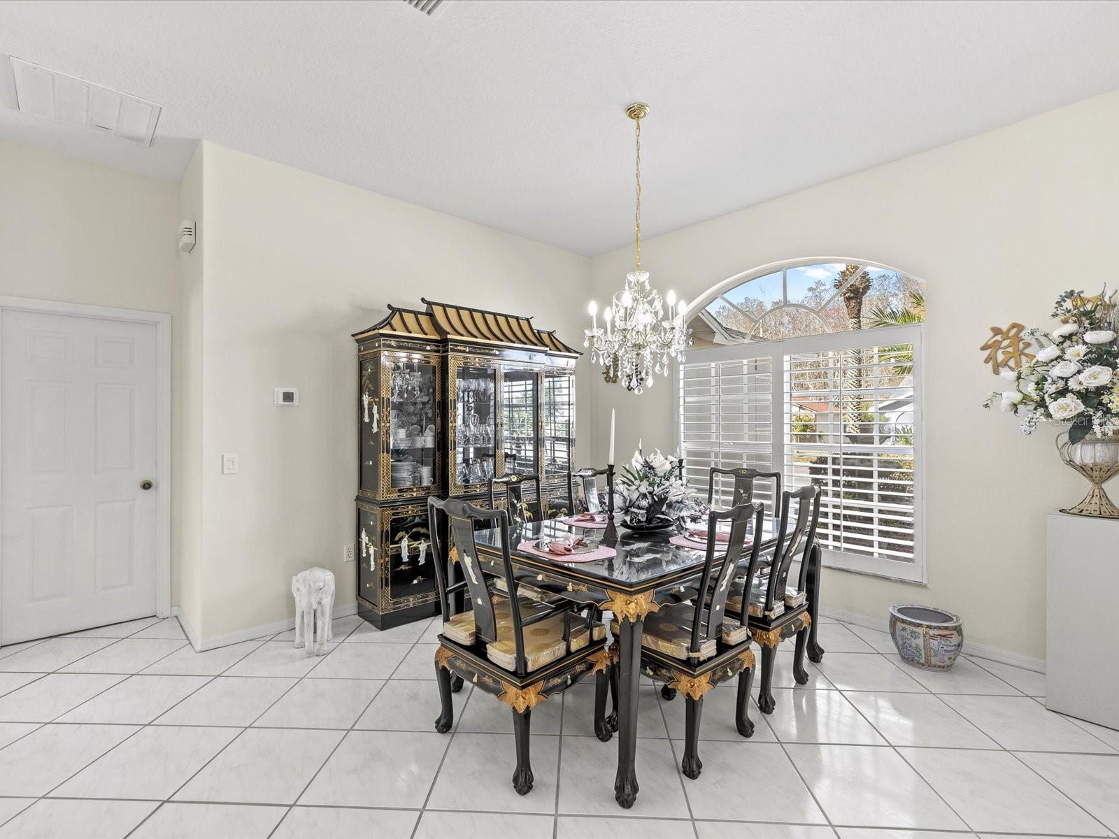 8704 CYPRESS LAKES BLVD