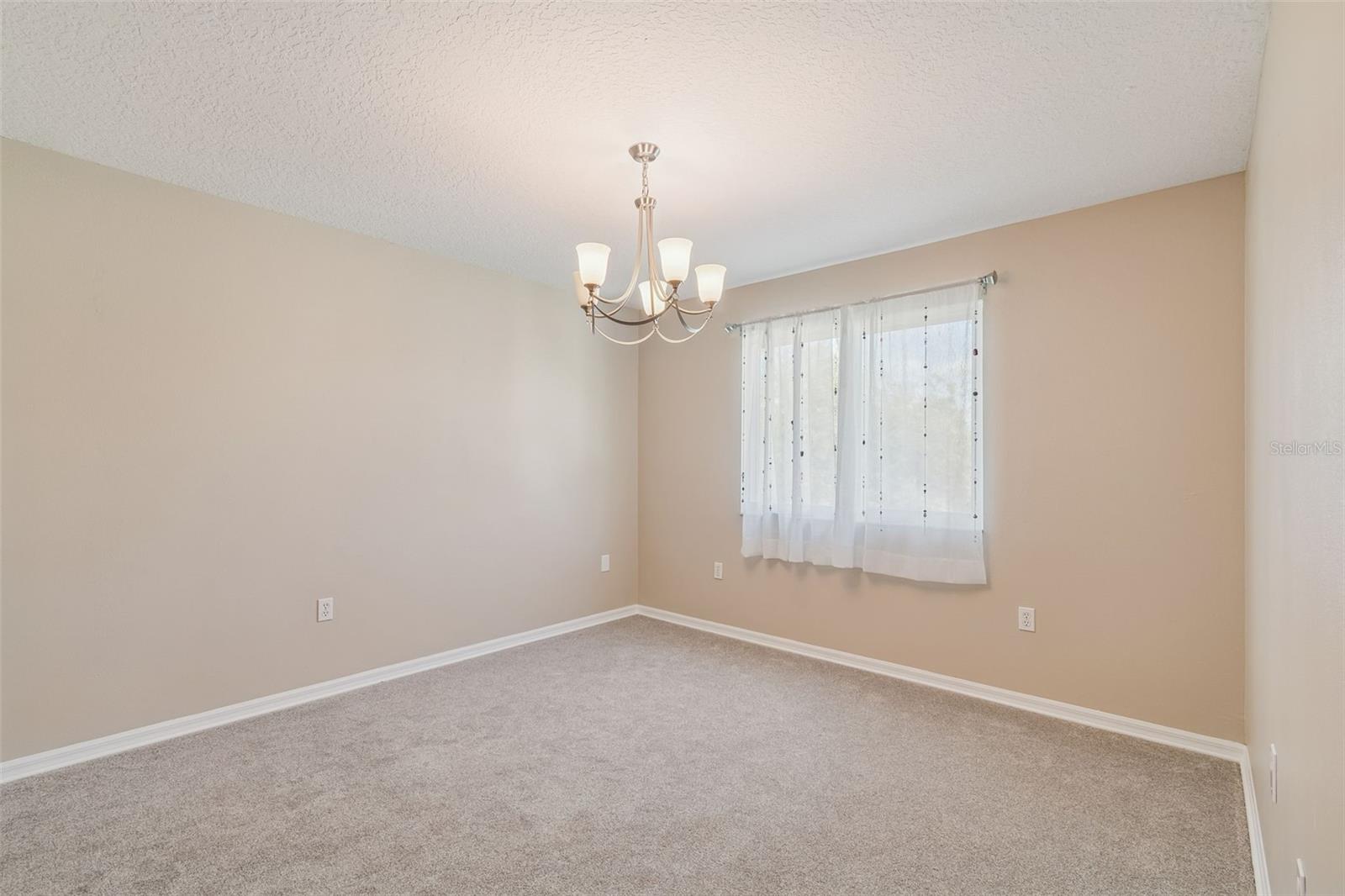1744 MAPLELEAF BLVD