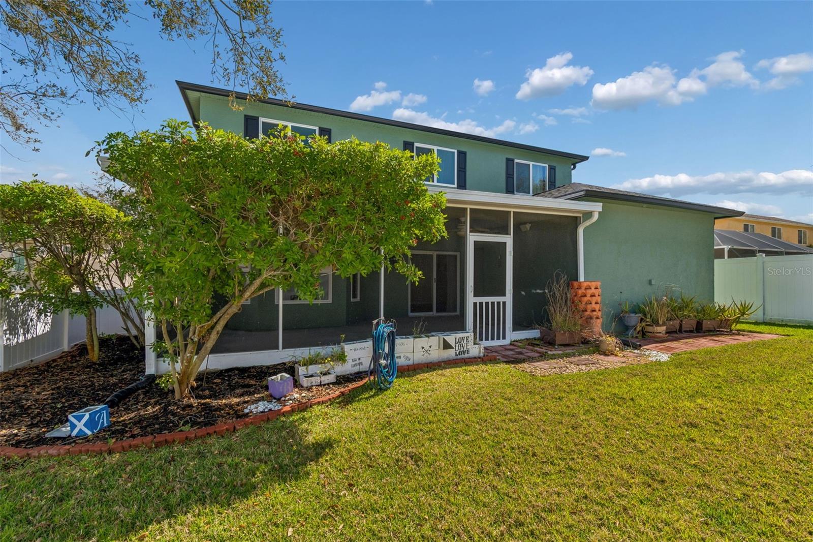 1744 MAPLELEAF BLVD