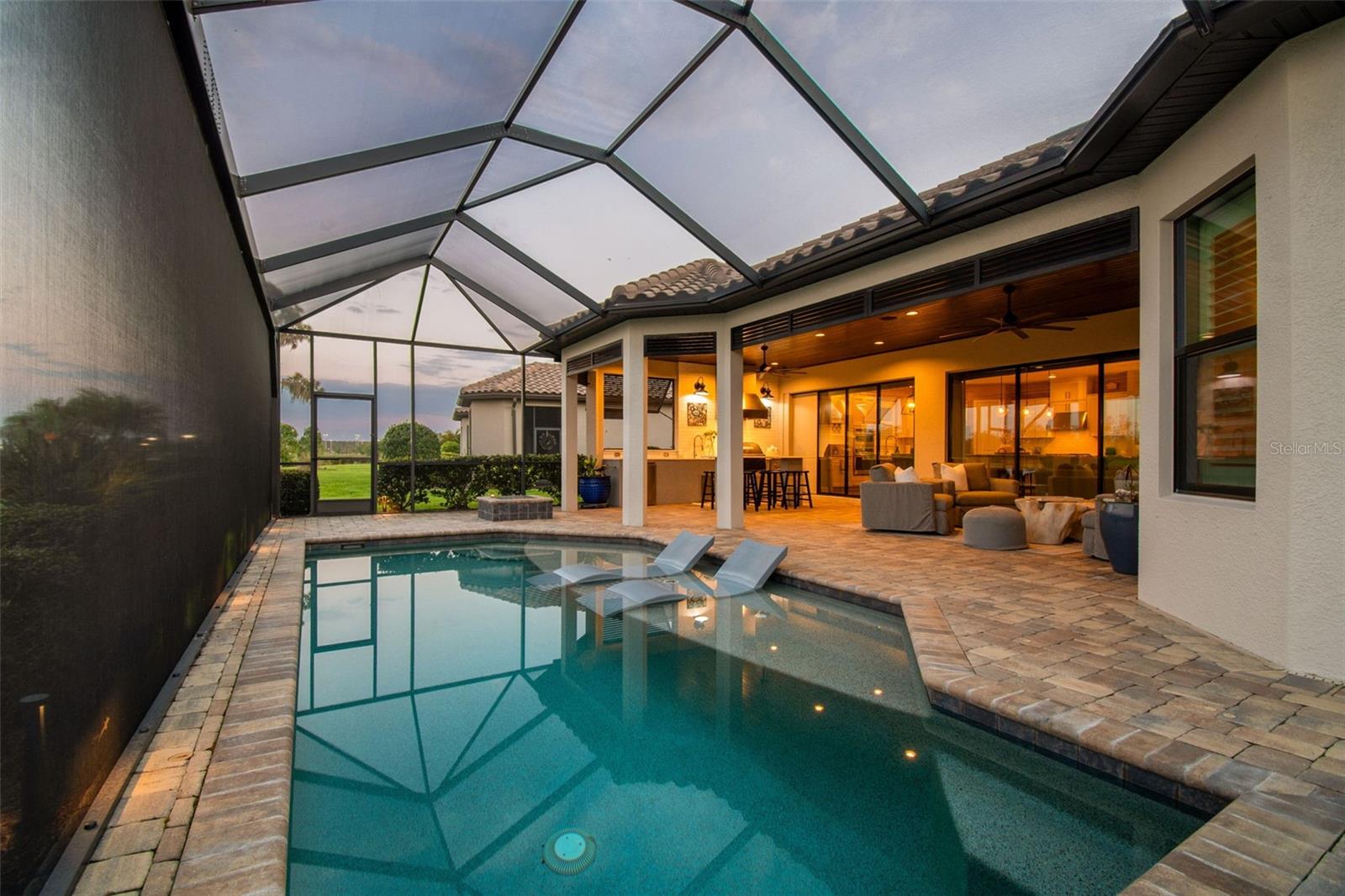 3462 FORSYTHIA DR