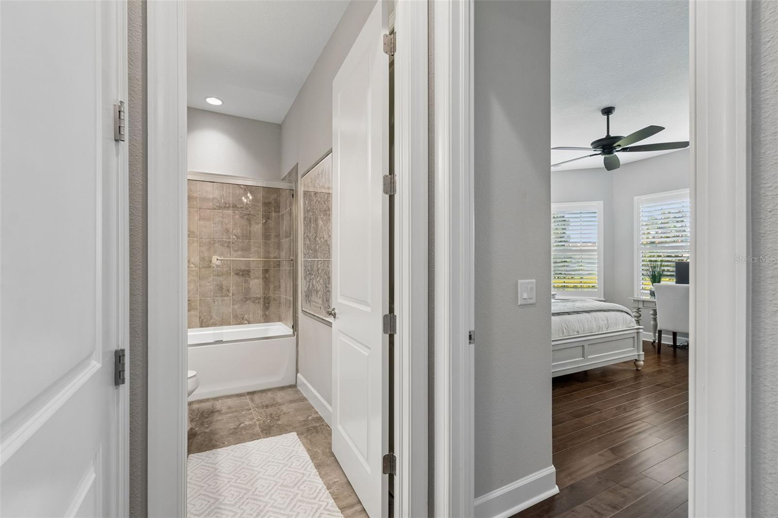 3462 FORSYTHIA DR