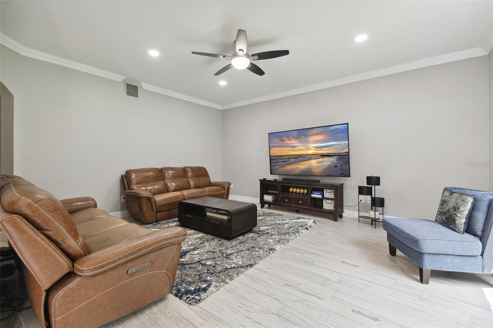 19426 SANDY SPRINGS CIR