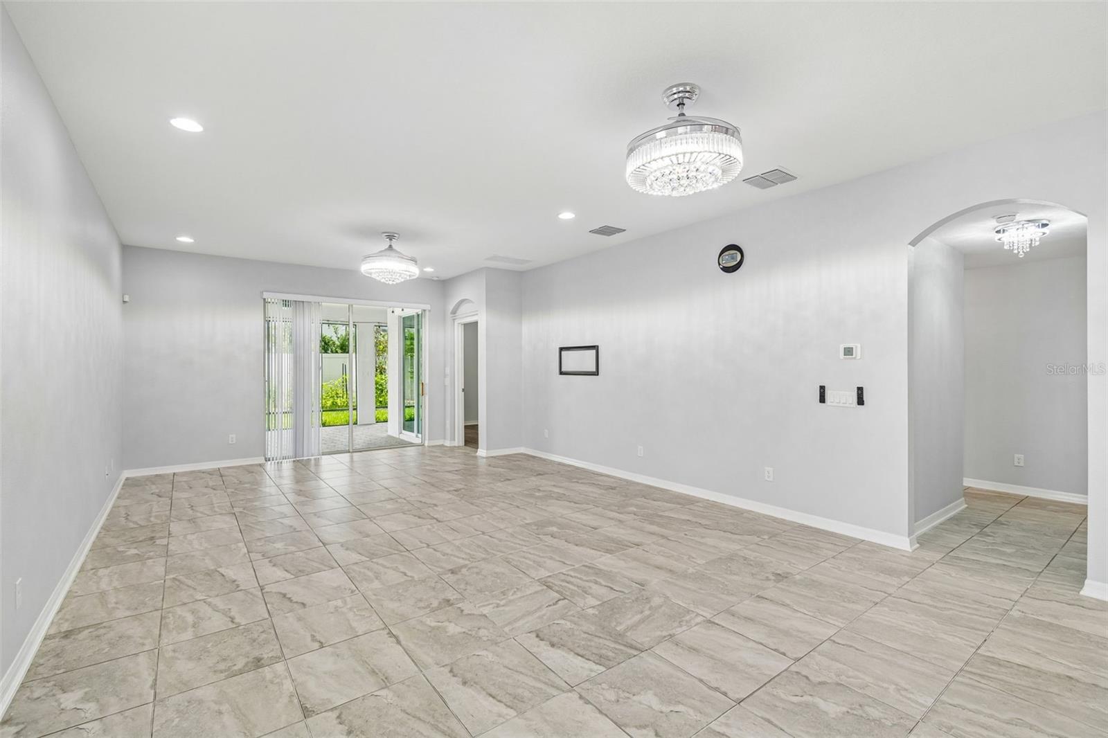 11852 GAVIN LN