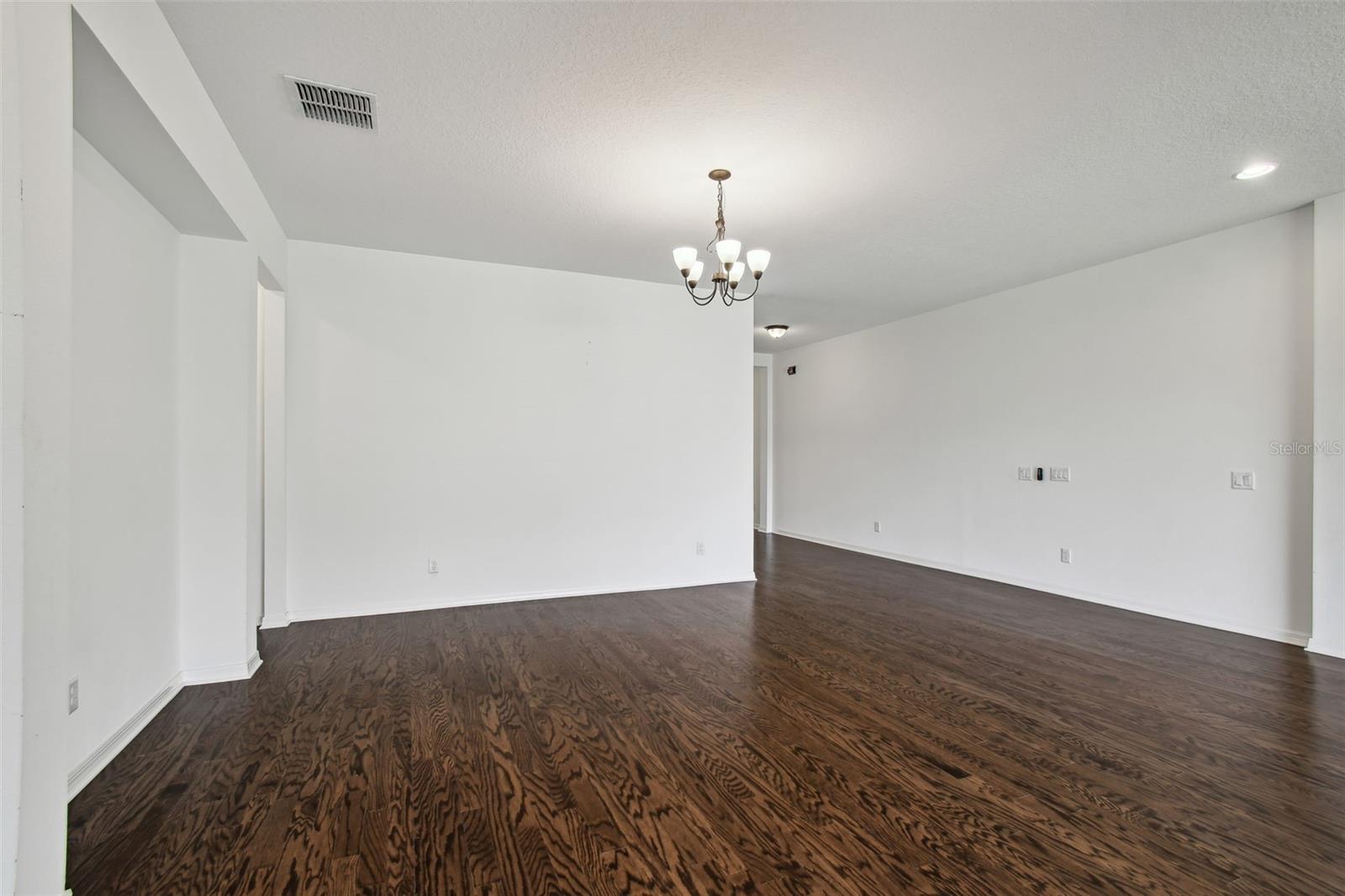4215 TATUM LOOP