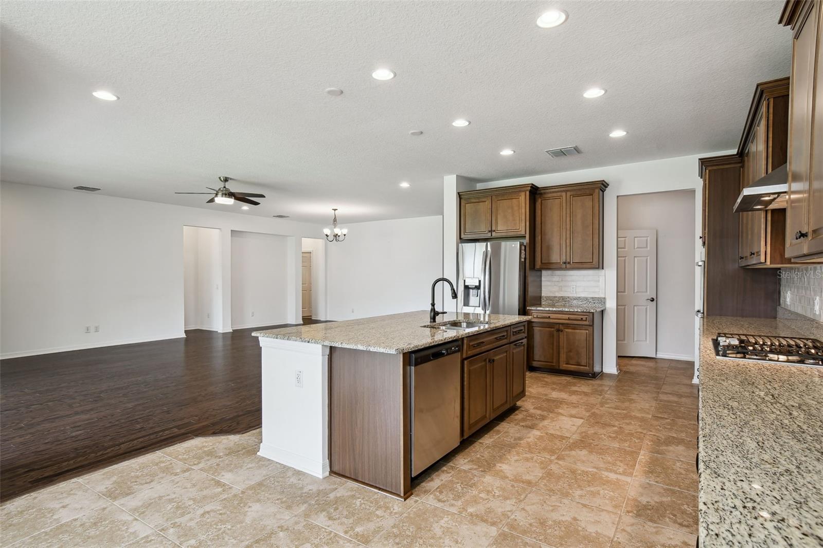 4215 TATUM LOOP