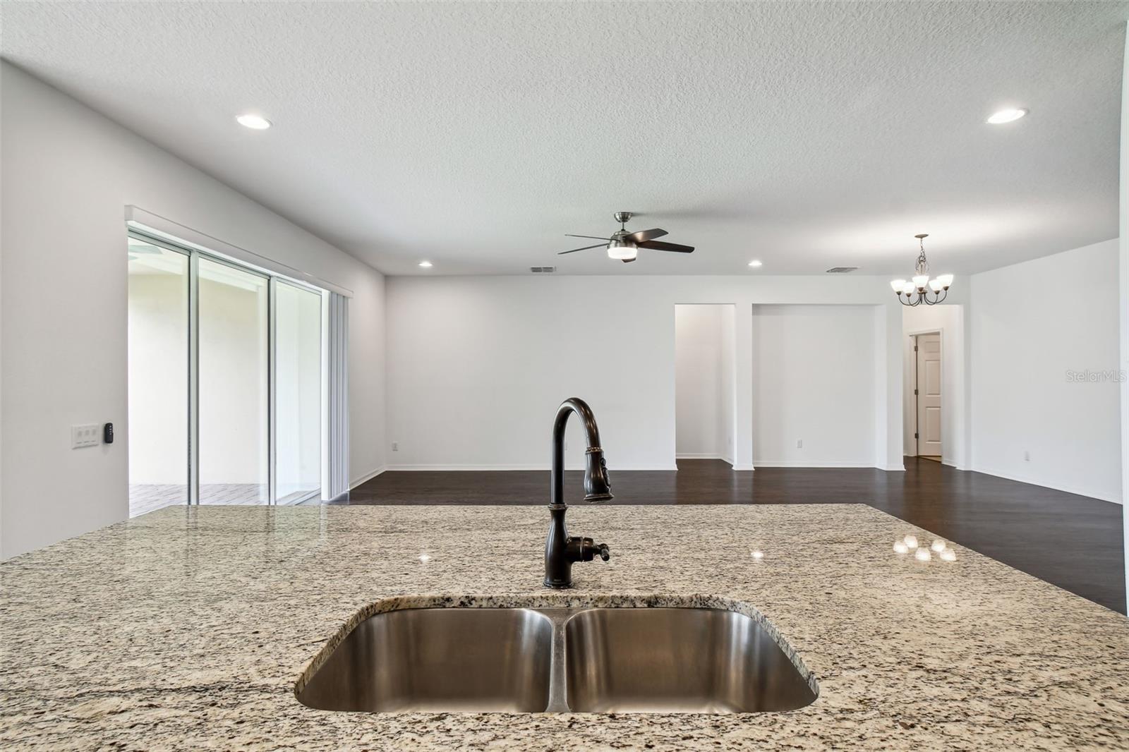 4215 TATUM LOOP