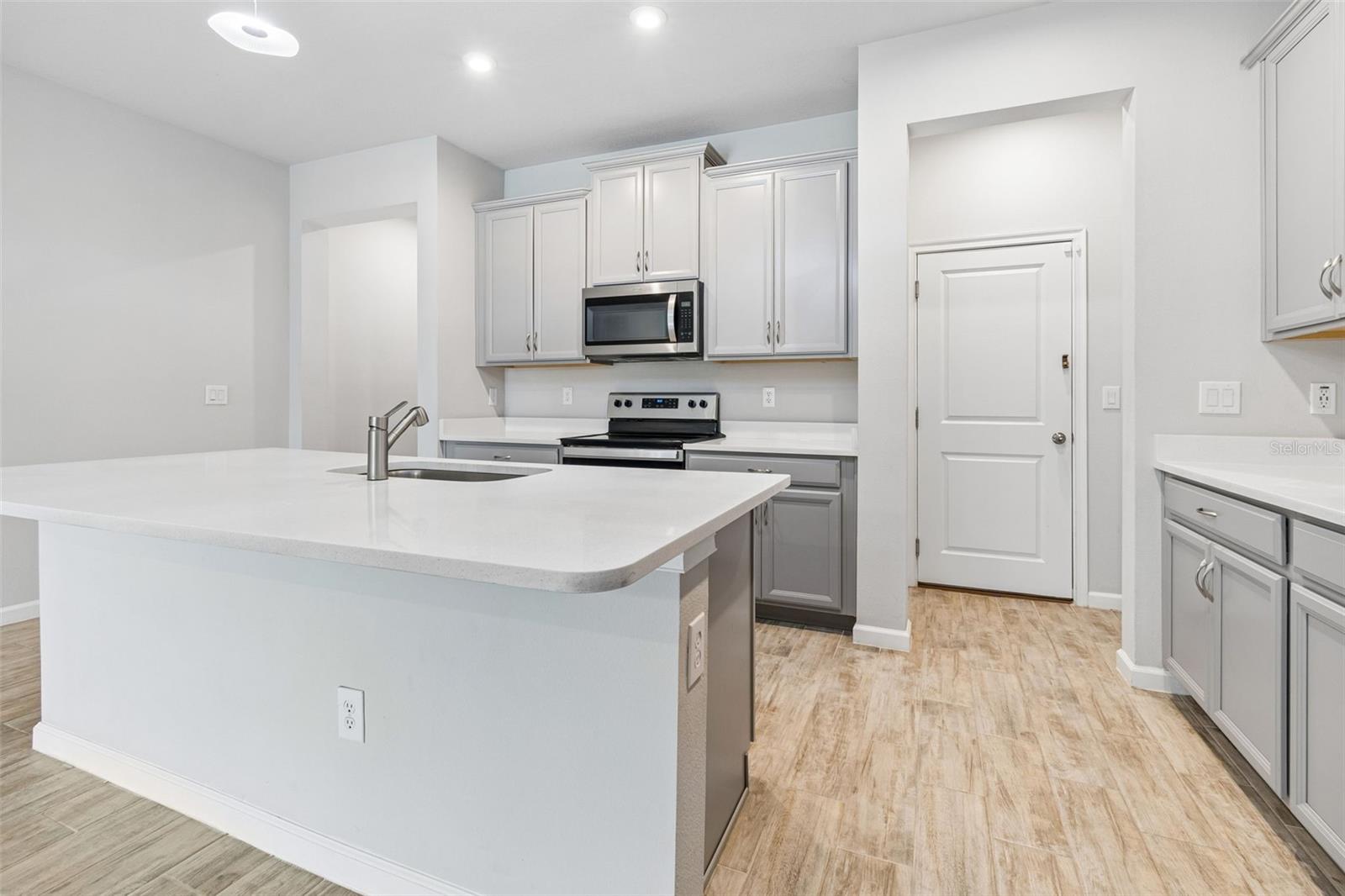 4286 CLOUD HOPPER WAY