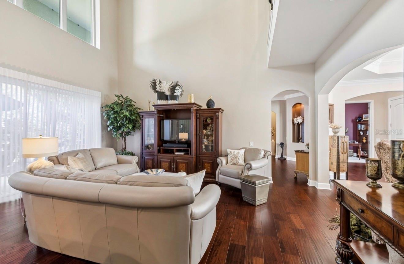 13800 CREST LAKE DR