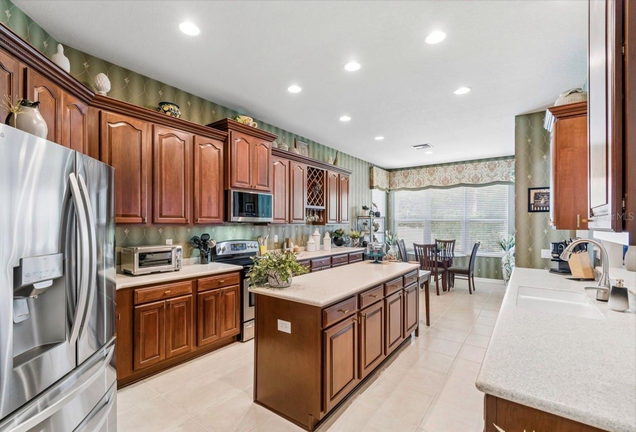13800 CREST LAKE DR