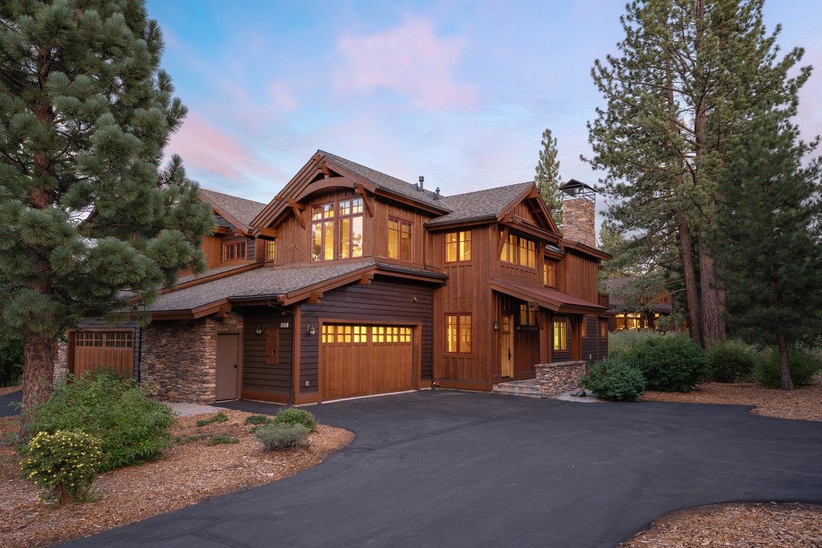 10235 Valmont Trail