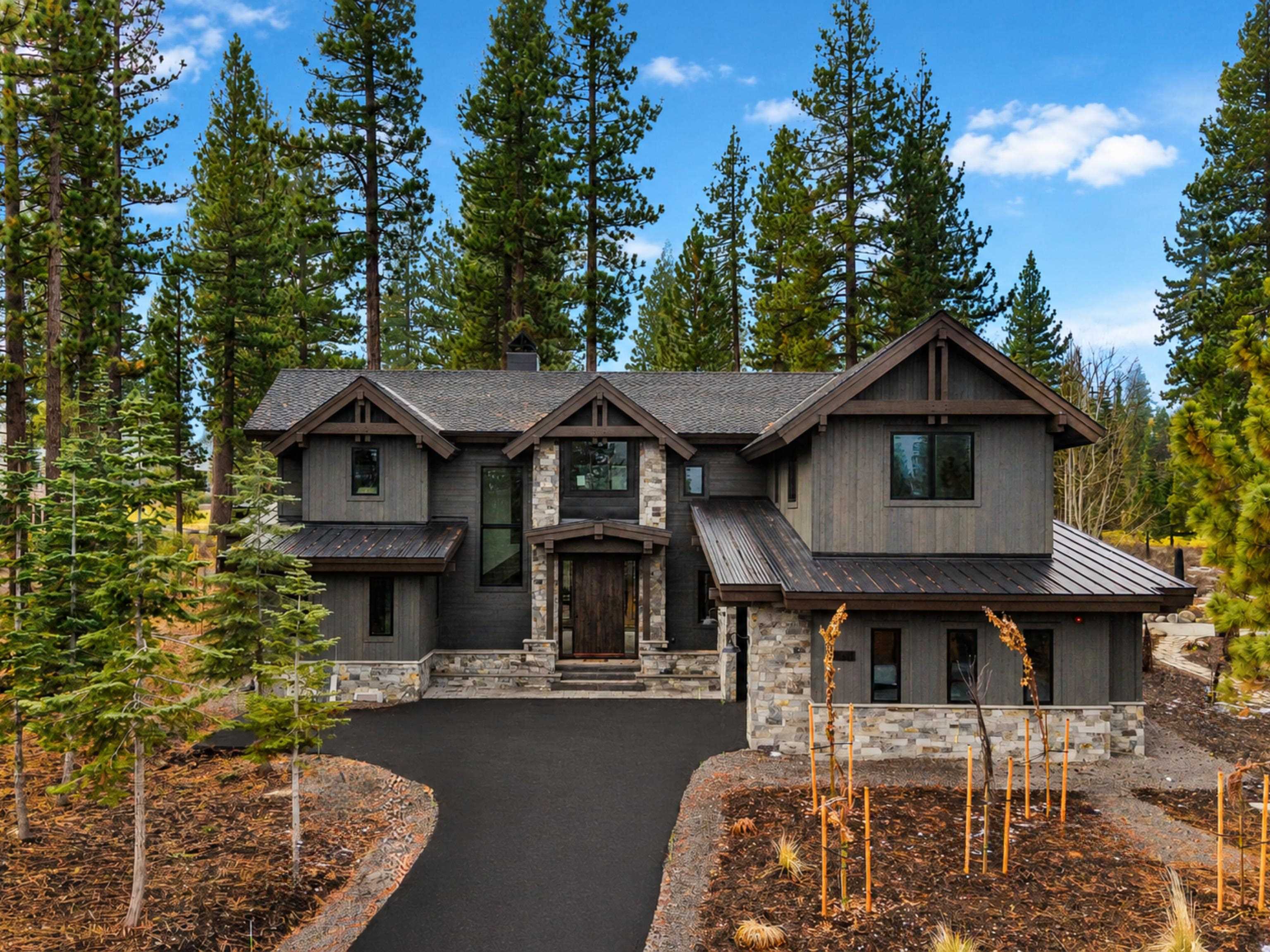 9400 Heartwood Drive