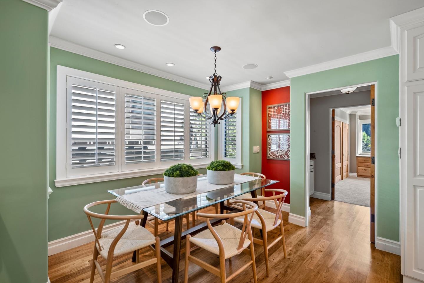 1 Bayview Avenue 9