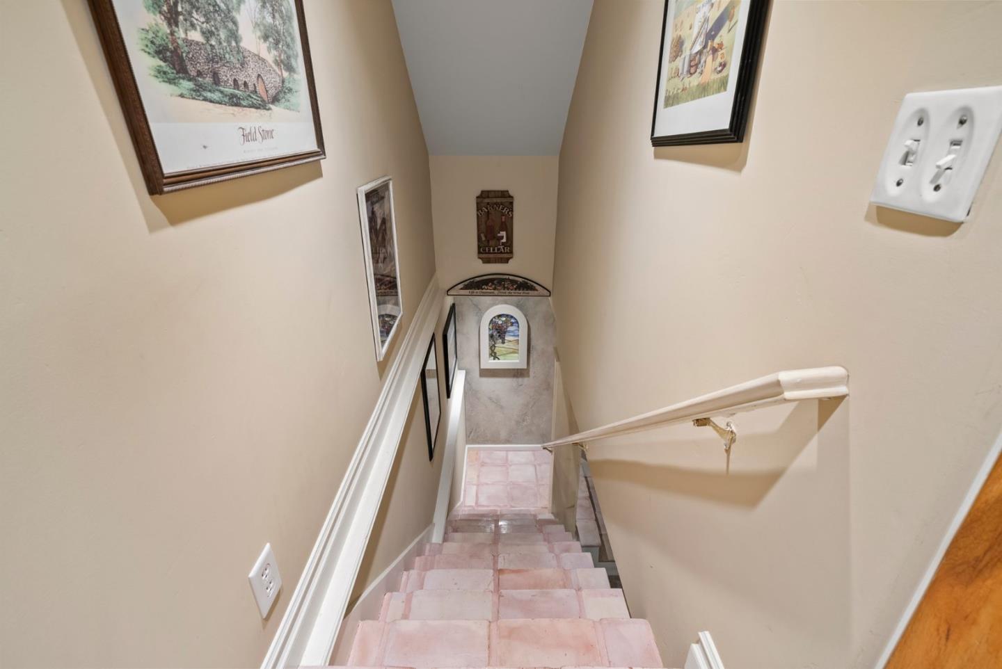 1 Bayview Avenue 9